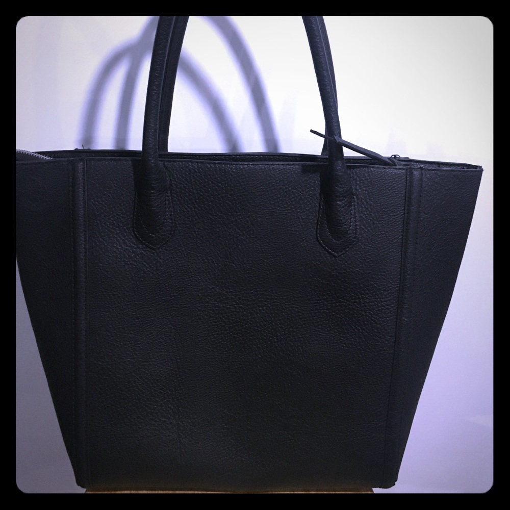 HM shoulder bag